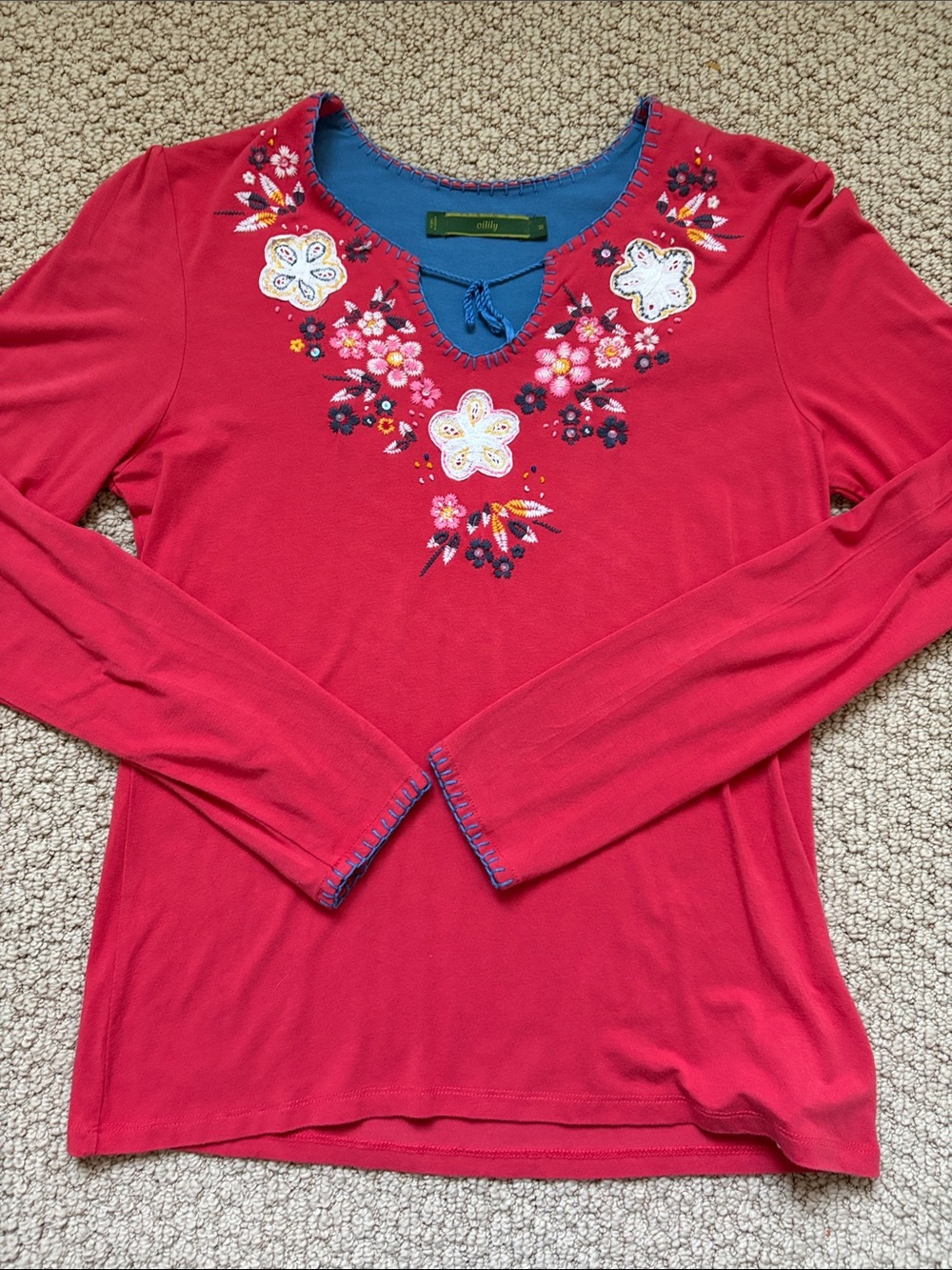 Oilily Red Long-Sleeve Embroidered V-Neck Top